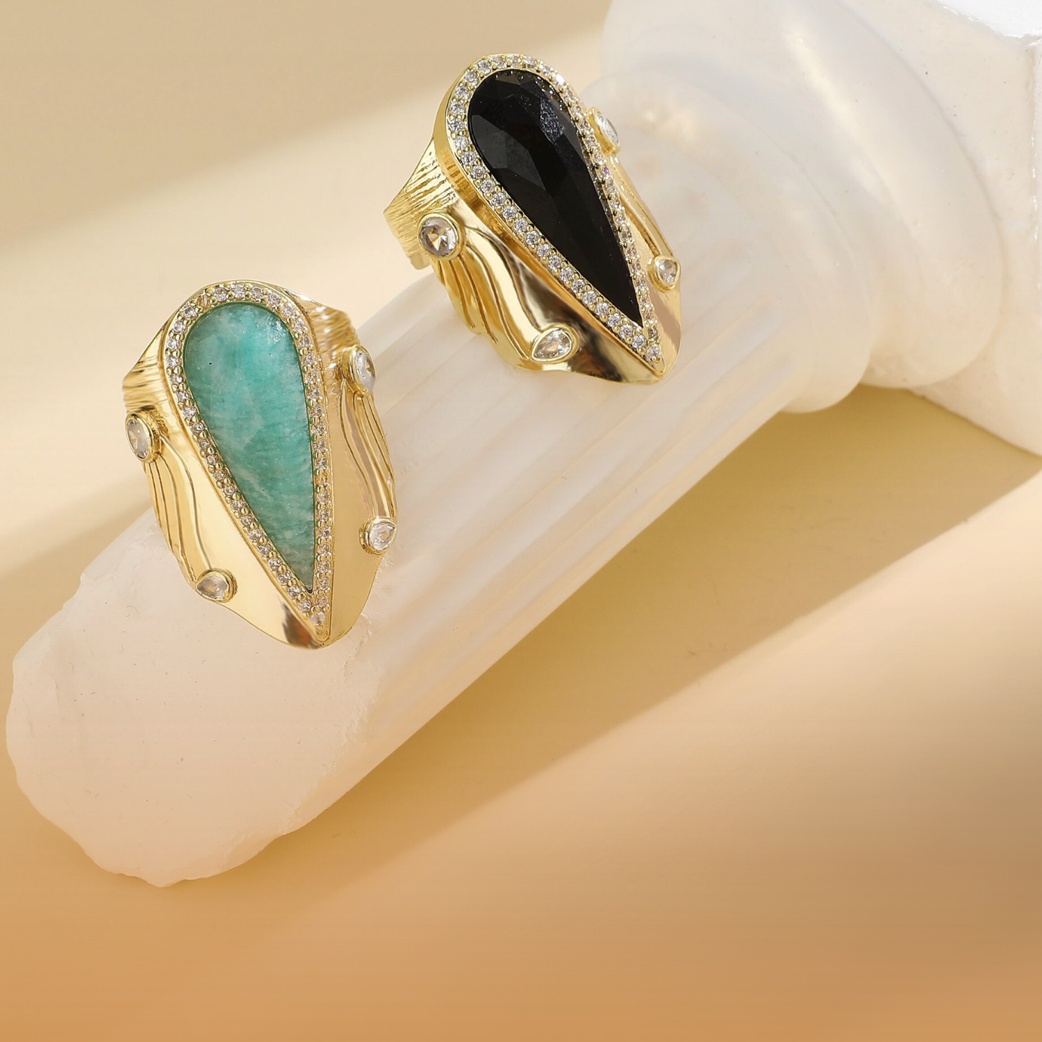 Anillo de piedra preciosa con figura-Adjustable Ring