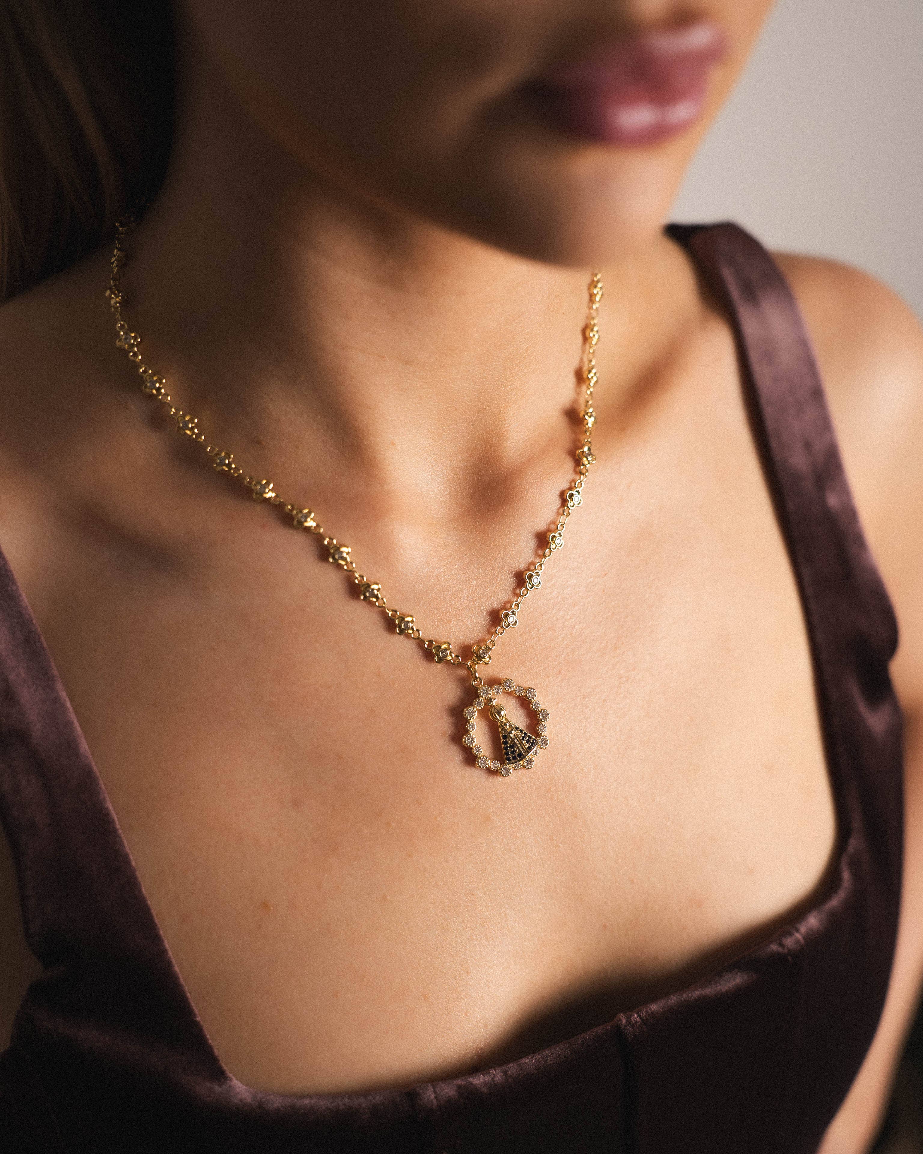 Our Lady of Fatima Necklace – Devotion and Elegance in a Sacred Jewel