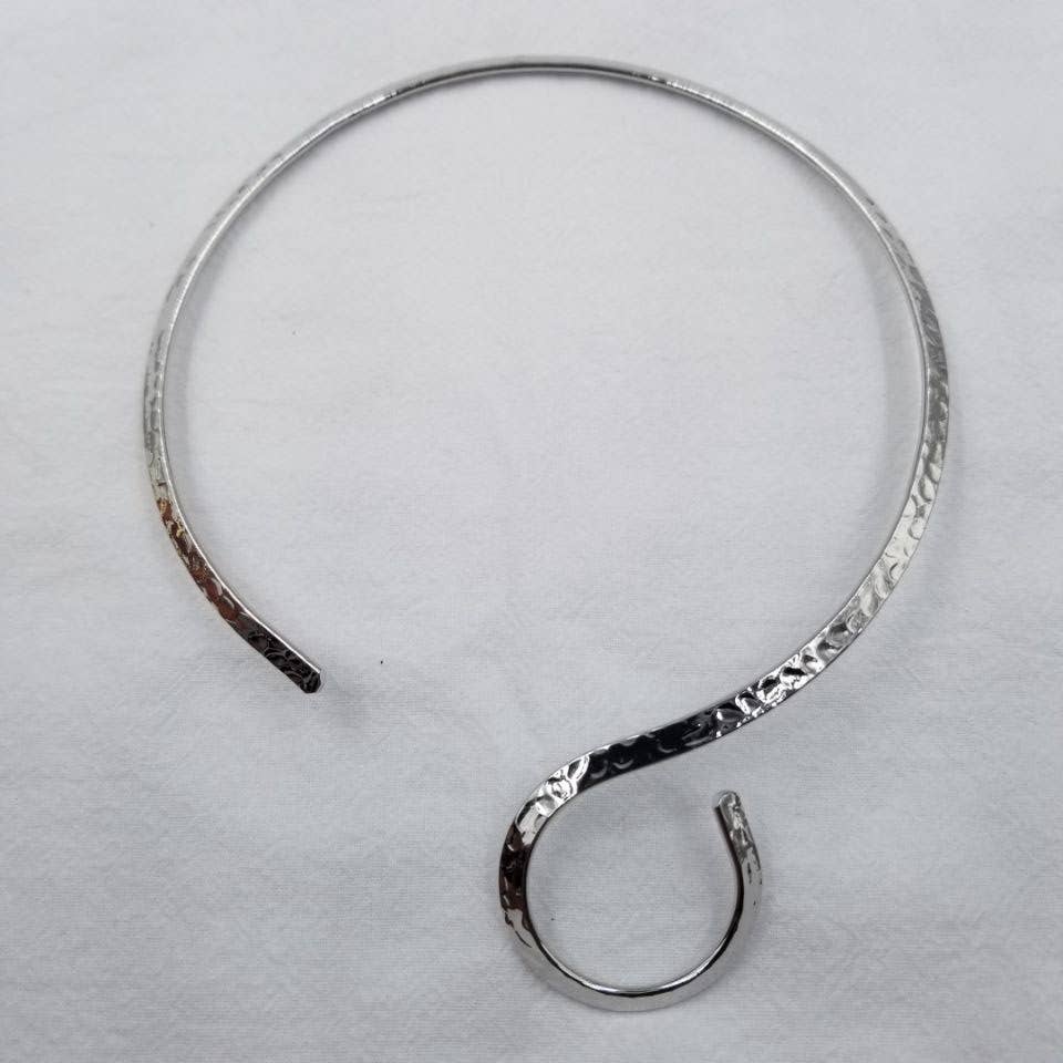 Hammered Choker Band Hook Adjustable Necklace