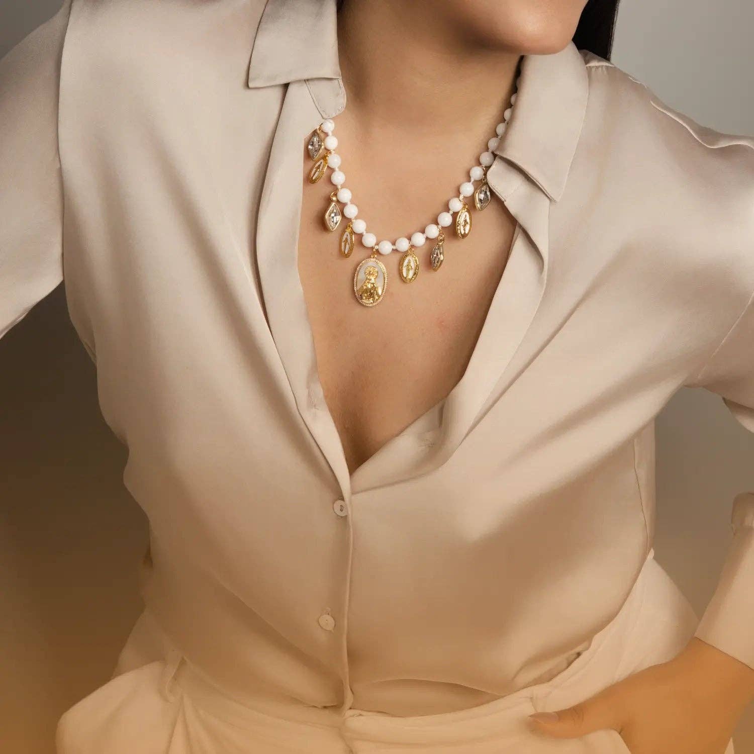 Collar de la Virgen María