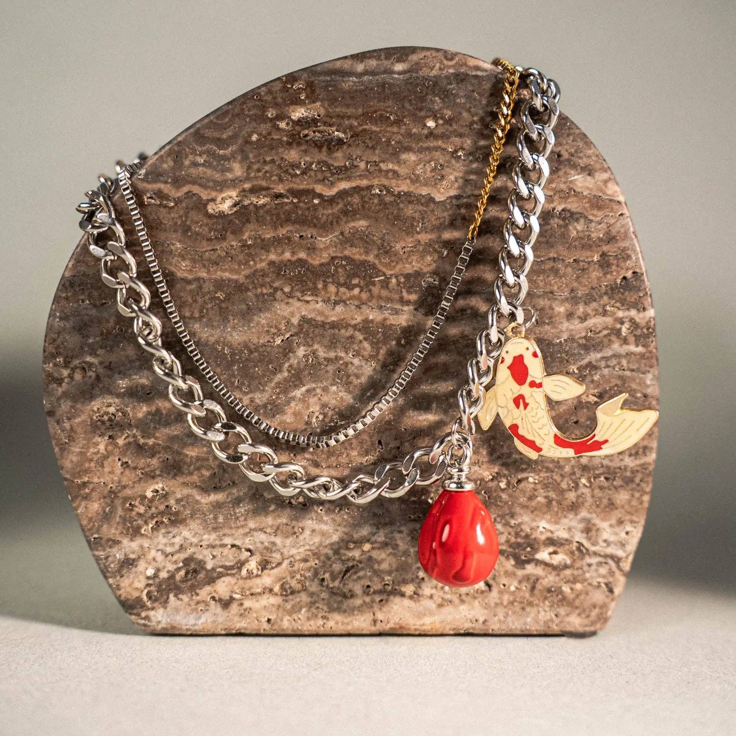 Collar Koi con Gota de Coral