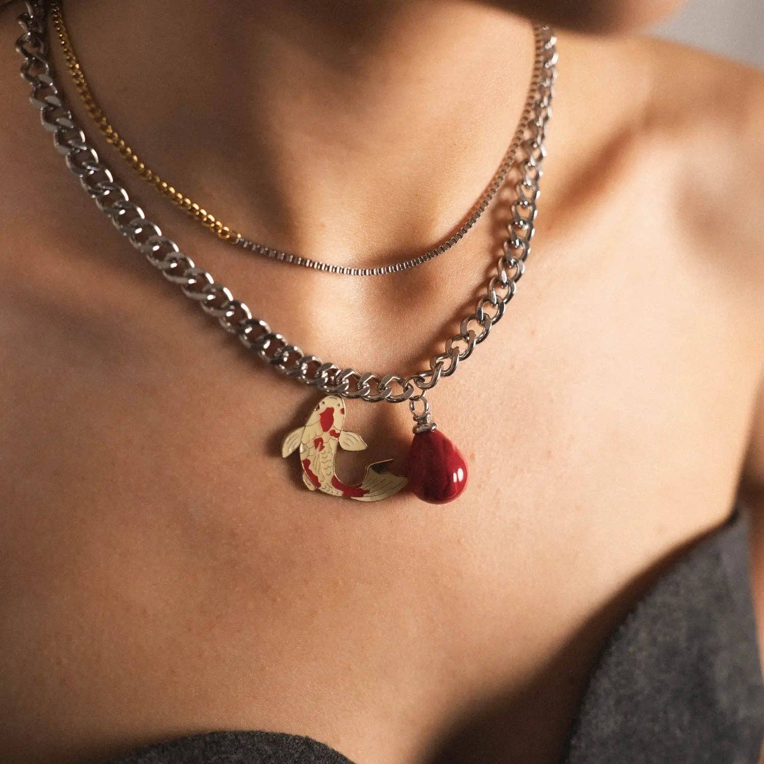 Collar Koi con Gota de Coral