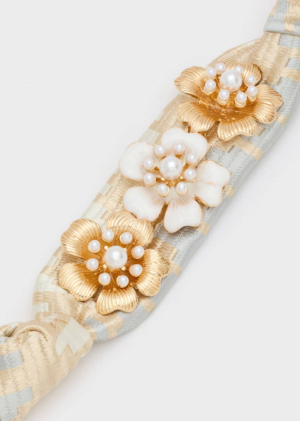 FABRIC BRACELET W/ GOLD + WHITE FLOWERS - N59