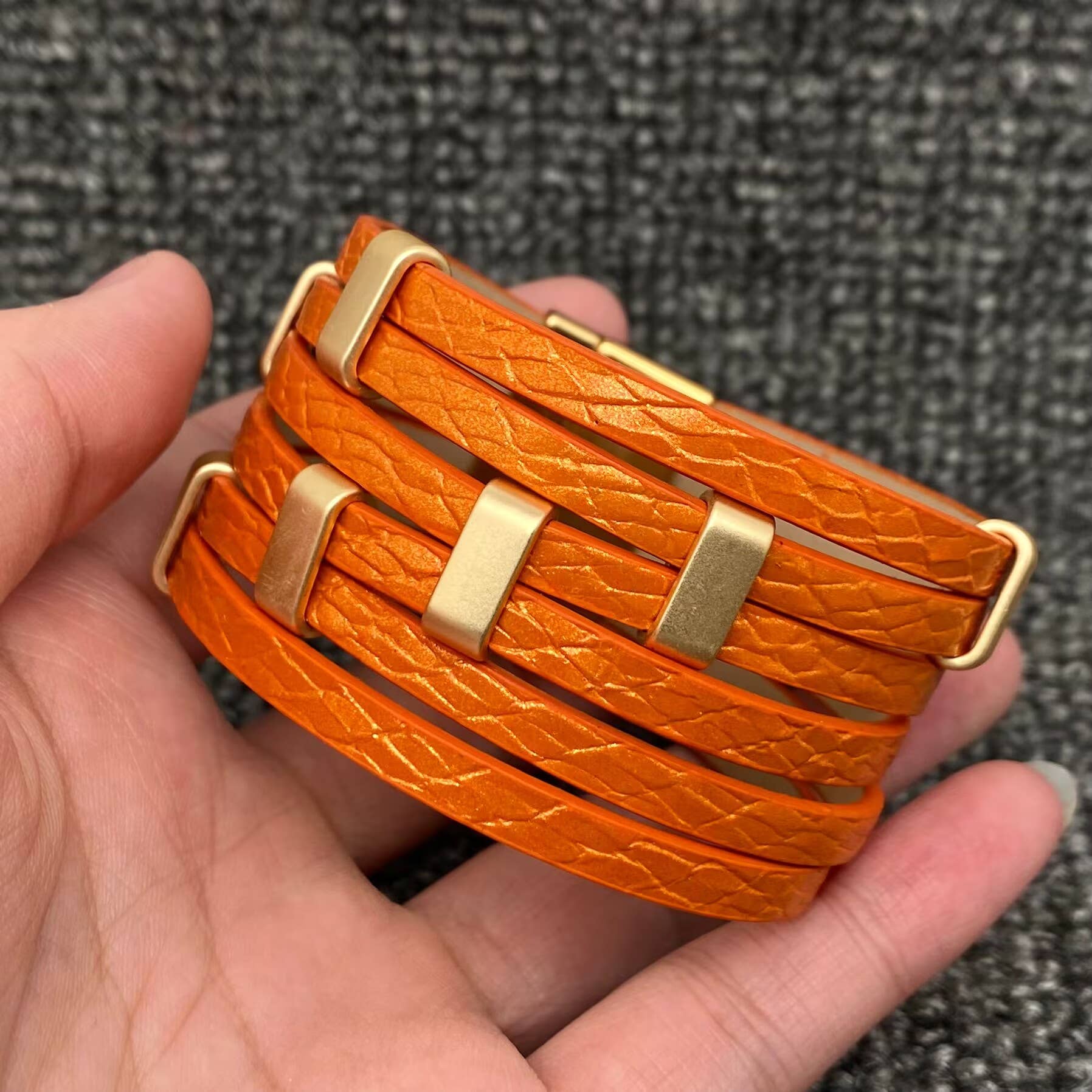 Multi Layer Leather Magnetic Buckle Bracelet MIOSF05 - LB