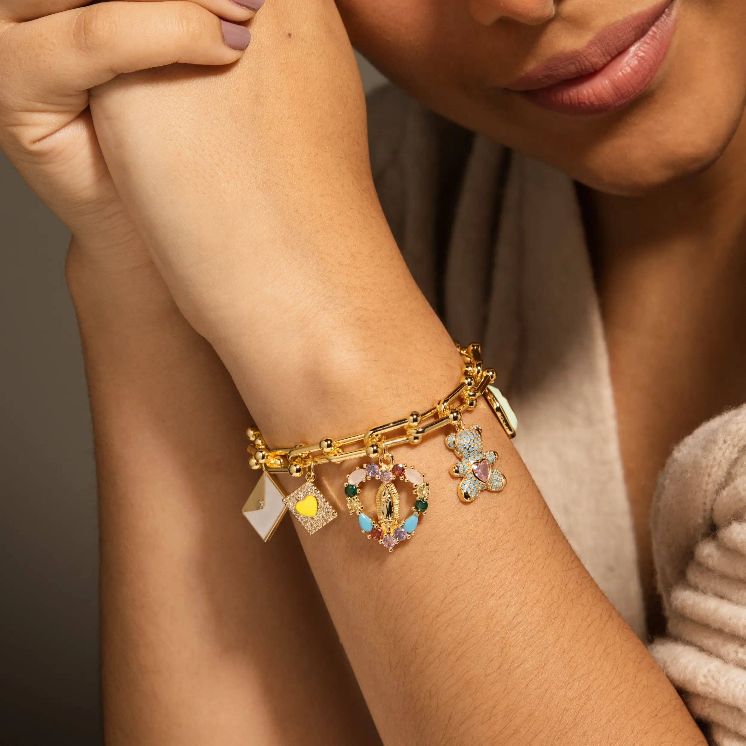 Pulsera de Charms, Charms de Oso y Colgantes Católicos