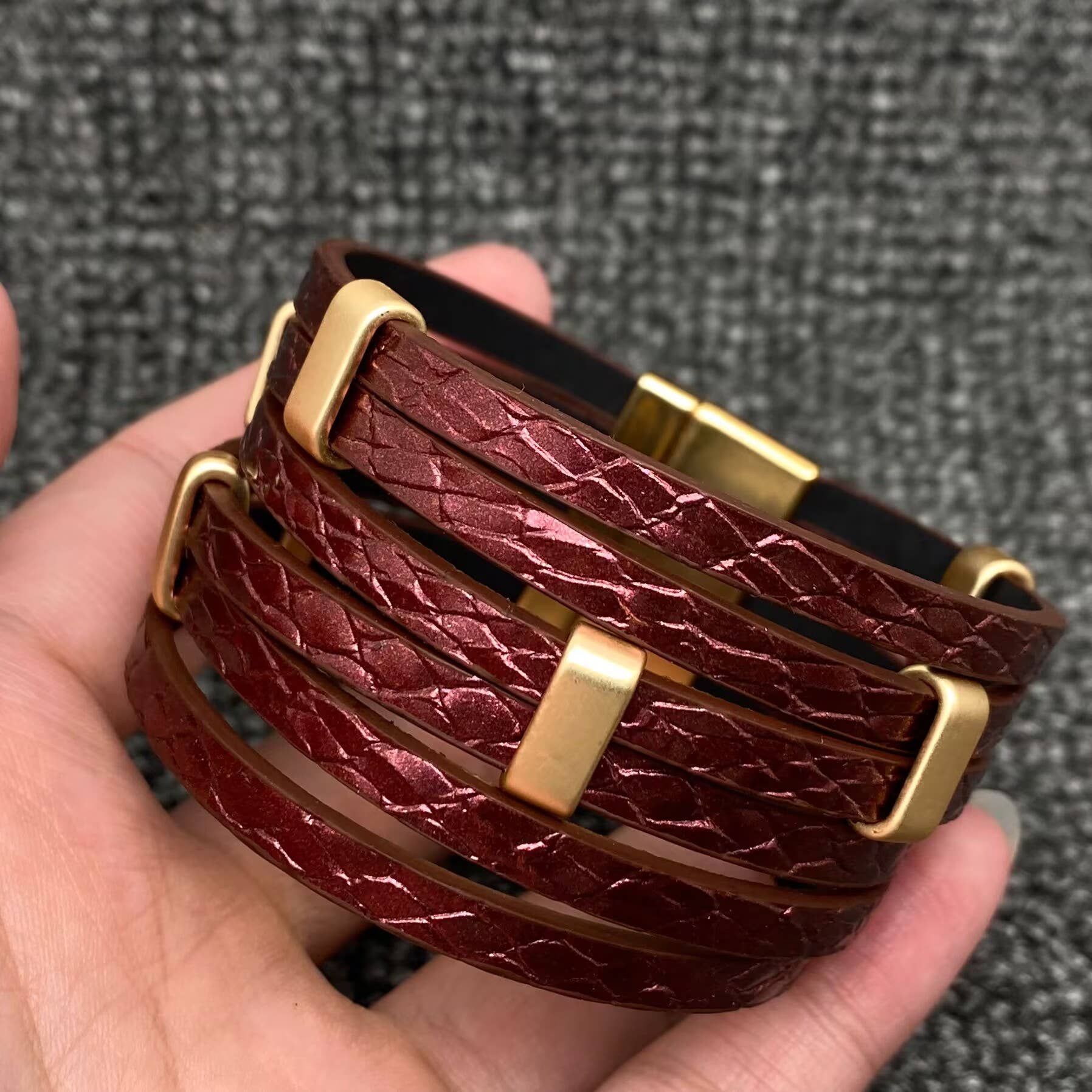 Multi Layer Leather Magnetic Buckle Bracelet MIOSF05 - LB