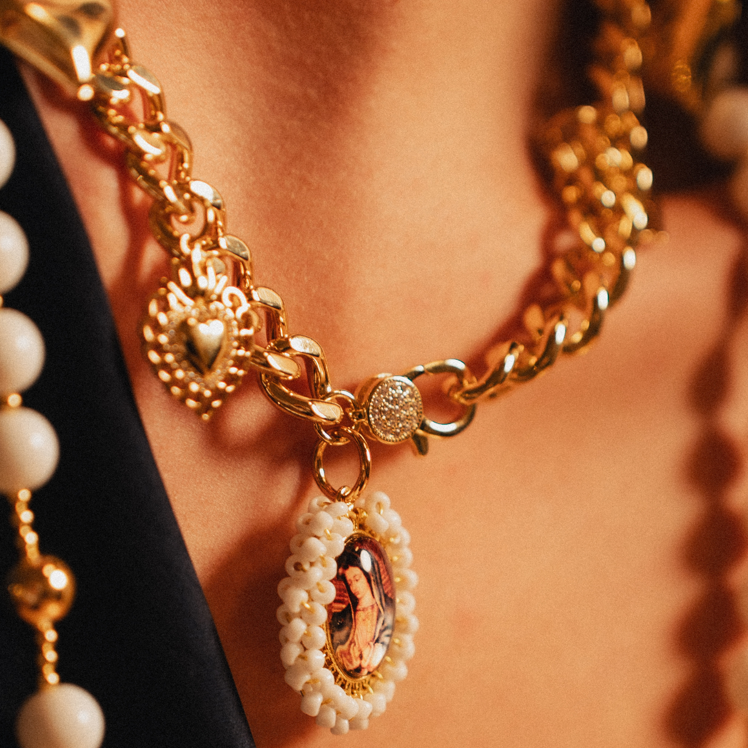 Virgin and Hearts Choker | Chunky 18K Gold-Plated Chain