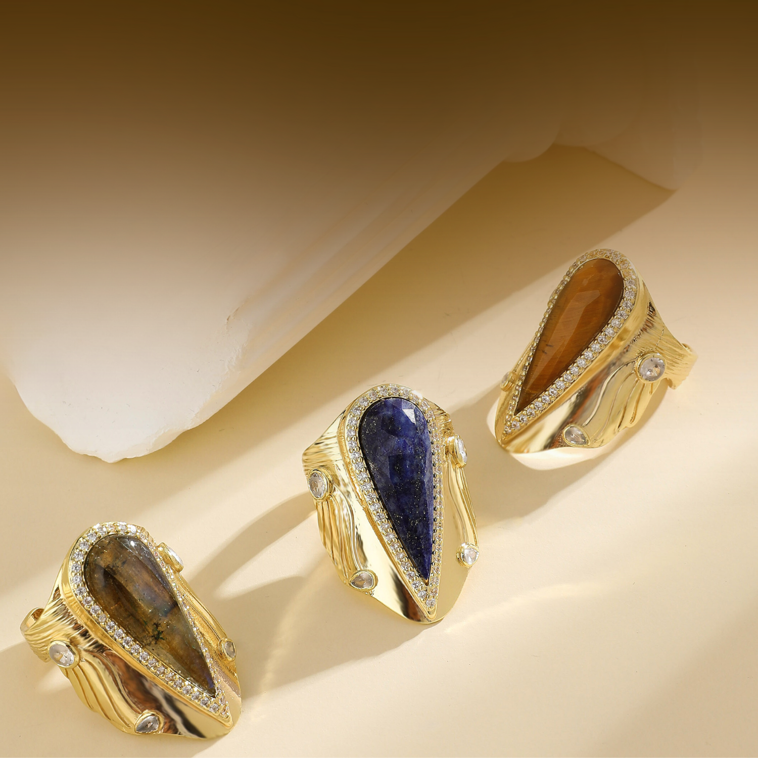 Anillo de piedra preciosa con figura-Adjustable Ring