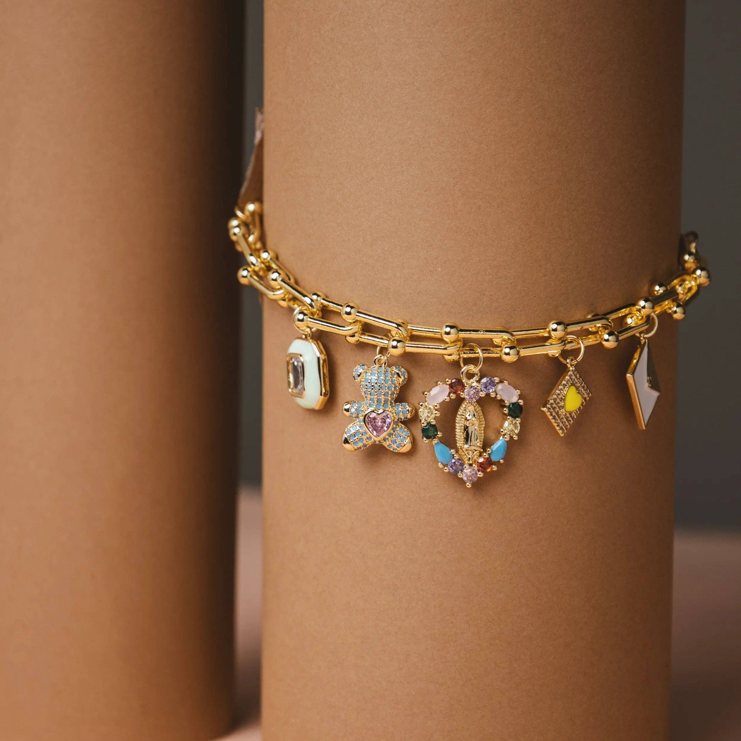 Pulsera de Charms, Charms de Oso y Colgantes Católicos